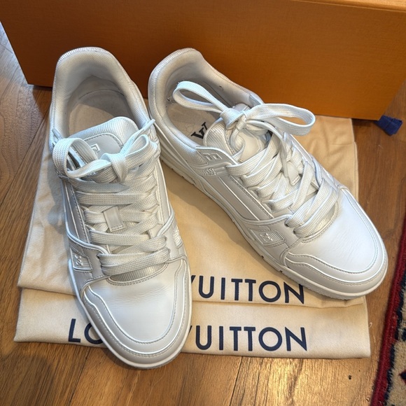 Louis Vuitton sneakers - Picture 2 of 7